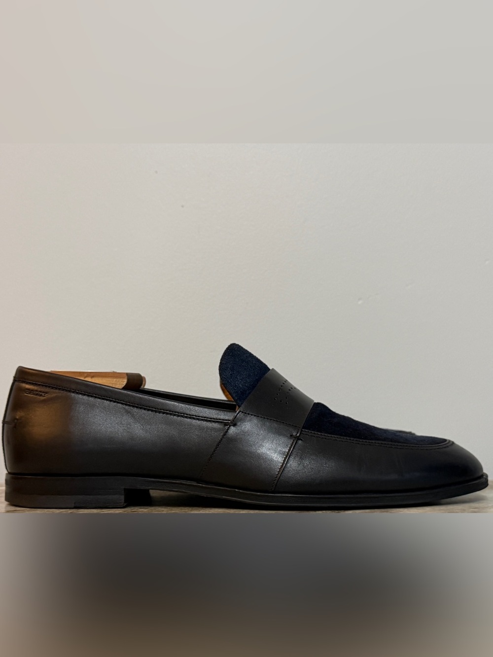 Bally Men's Calf Leather / Suede Penny Loafers Black / Blue MSRP $925 Sz 9.5 US - Picture 2 of 11